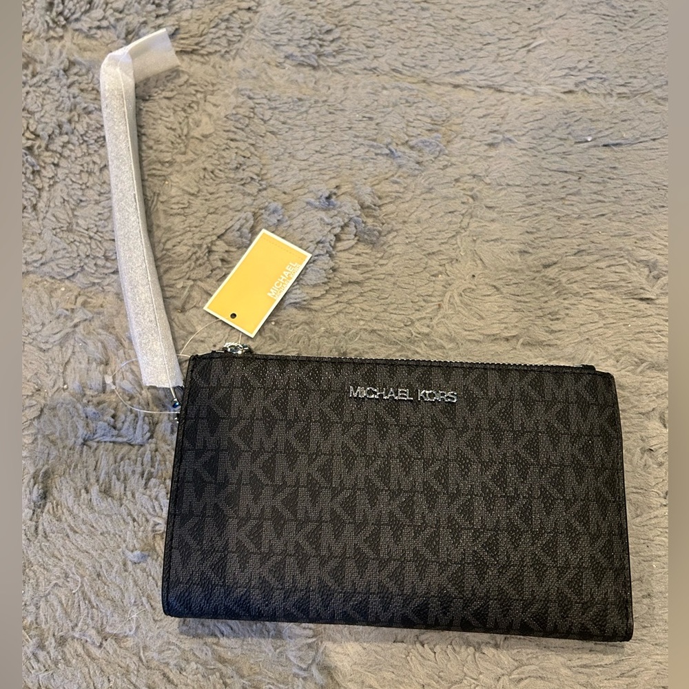 Michael Kors Wallet/Phone Carrying Case